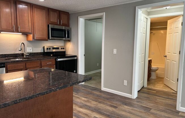 1 bed, 1 bath, 576 sqft, $1,150, Unit 167
