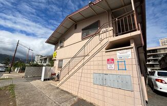 705 Hoawa St.
