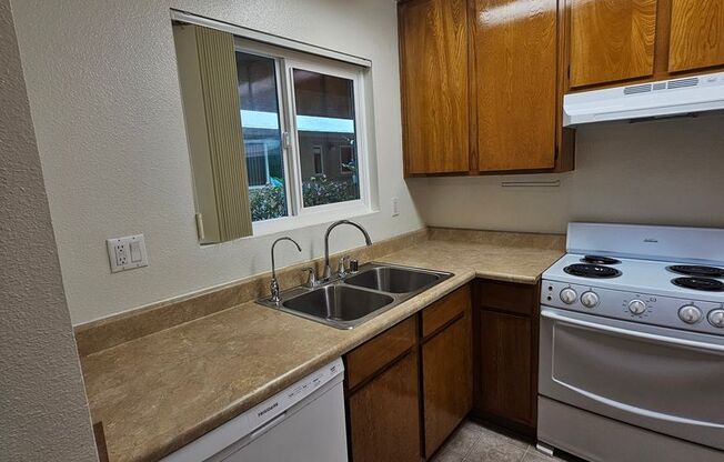 2 beds, 2 baths, $2,650, Unit 104