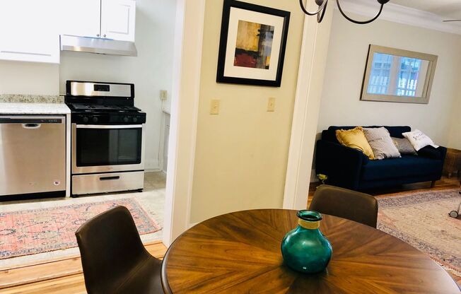 1 bed, 1 bath, 767 sqft, $1,695, Unit 950-05