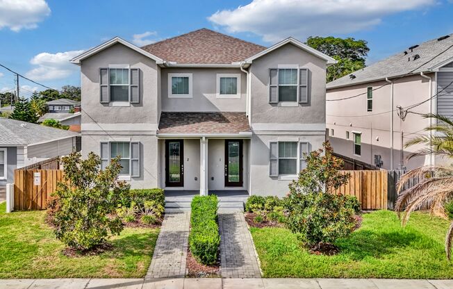 Spacious 4BR/3BA South Tampa Townhome with detached 2 car garage