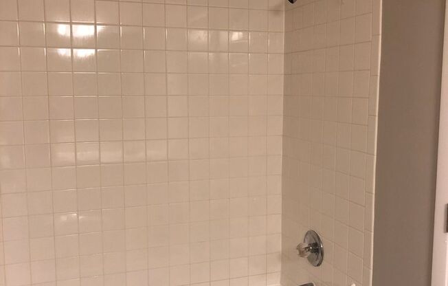 2 beds, 2 baths, 1,042 sqft, $1,429, Unit 6034C