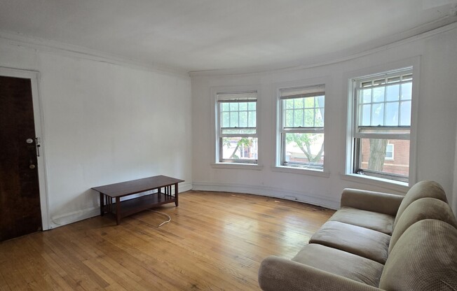 2654 W ARDMORE