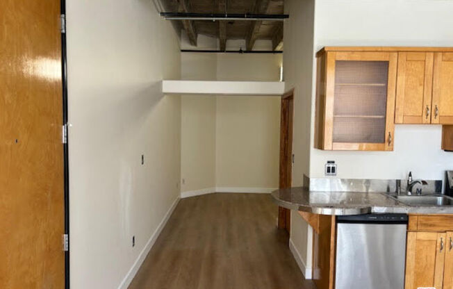 1 bed, 1 bath, 660 sqft, $2,200, Unit 313