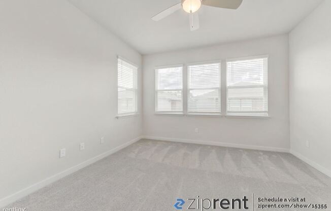 605 W South St, Leander, TX 78641