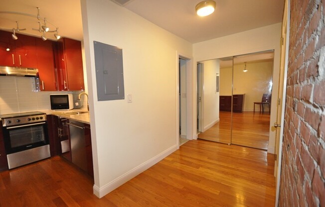 1 bed, 1 bath, 712 sqft, $3,300, Unit 306