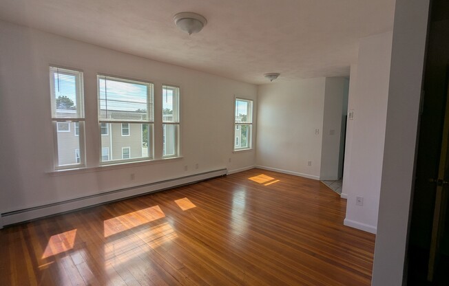 8 PEARL ST