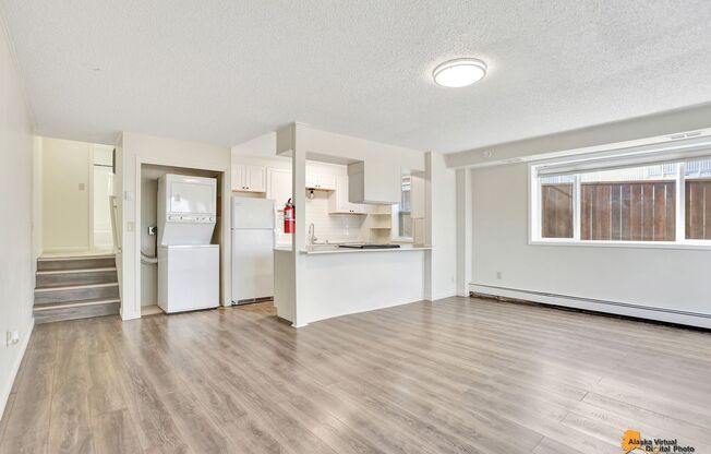 341 E 2nd Court