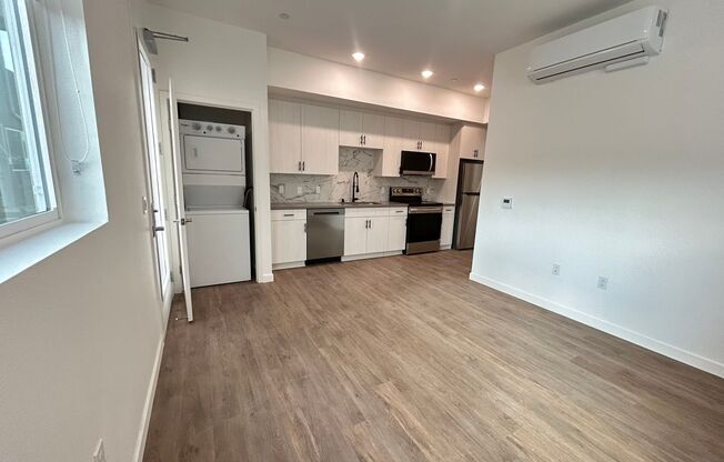 1 bed, 1 bath, 514 sqft, $2,395, Unit 2110-105
