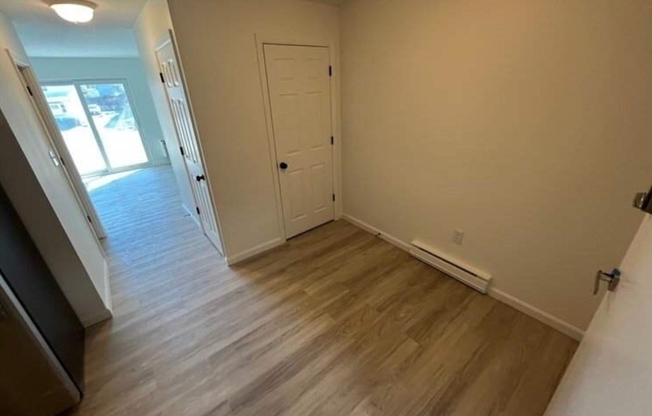 Studio, 1 bath, 400 sqft, $1,750, Unit 26