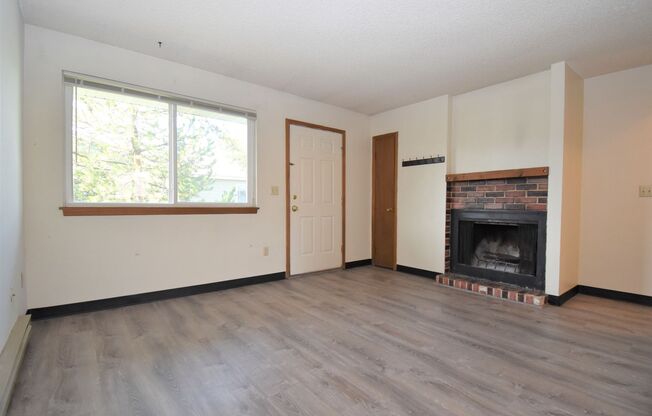 Great Location! Top Floor 2 bed 1 bath and detached garage!