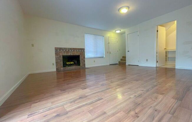 3Bed/2.5 Bath condo in Union City, Pet Negotiable, Large Patio