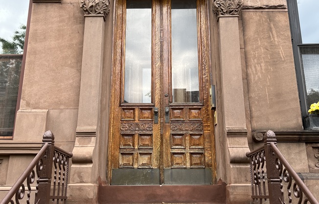 651 10 ST