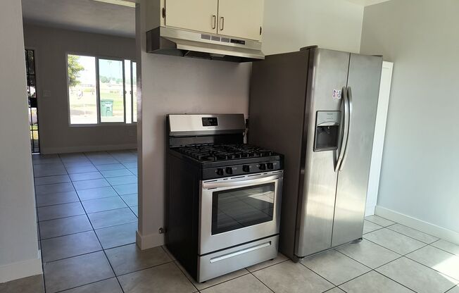 Fully Remodeled 3 bed 1 Bath Duplex Available for Rent in Chula Vista