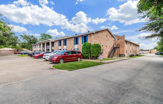 Congress Gardens Apartment Homes