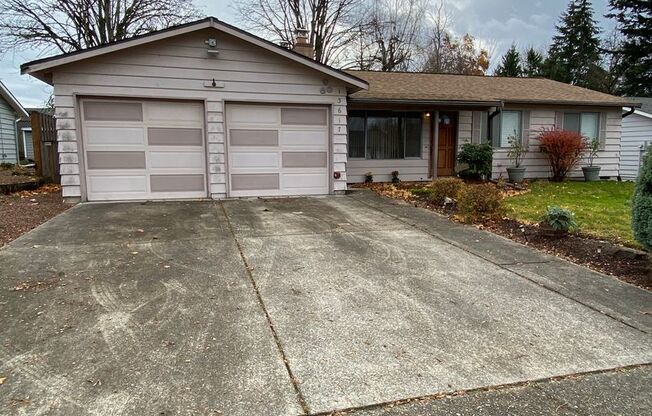 3bd/1ba House in Fairwood Crest Community