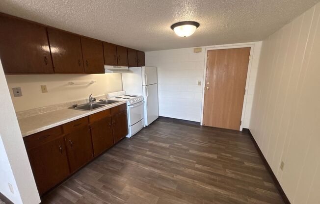 Studio, 1 bath, 500 sqft, $650, Unit 213