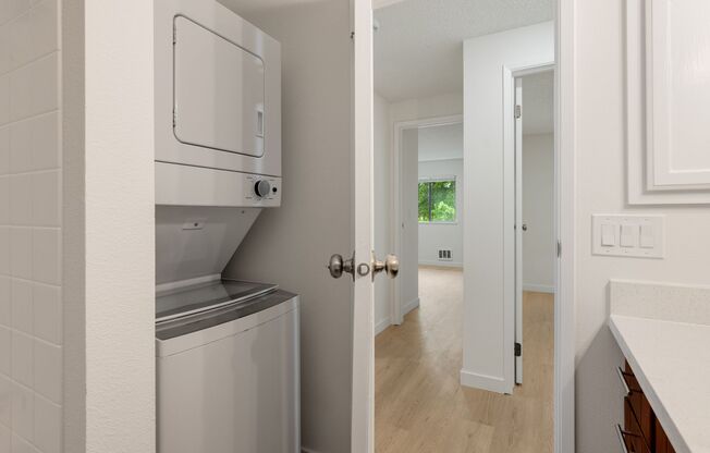 2 beds, 2 baths, 1,100 sqft, $2,095, Unit 402