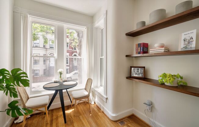 H Street Corridor/Capitol Hill Fabulous Rowhouse w/Private Parking Available July 1st