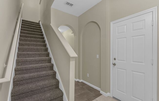 Beautiful 3 Bedrooms & 2.5 Baths Townhome in Moss Park