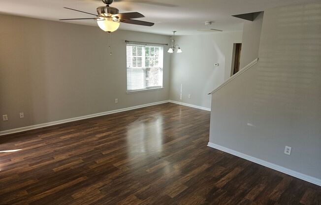Wonderful 2br/2.5ba townhome near downtown Apex! Available Now!