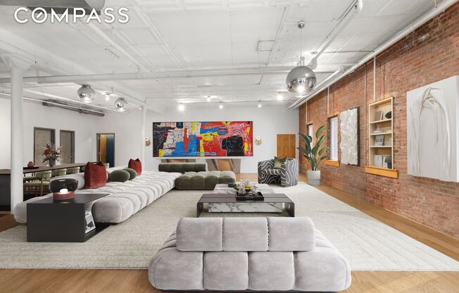 253 W 28 ST