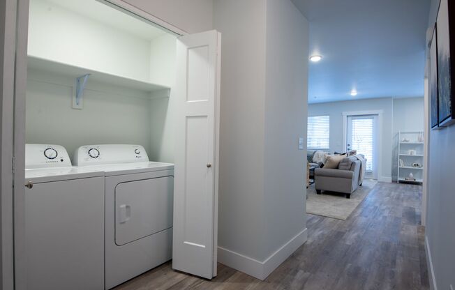 2 beds, 2 baths, 996 sqft, $1,975, Unit 5290 Fallon- 201