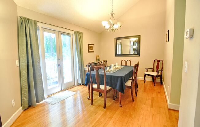 3 bedroom Cul-de-sac Townhouse