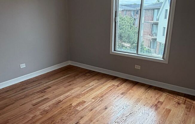 2 beds, 1 bath, 865 sqft, $1,710, Unit Building 12-3C