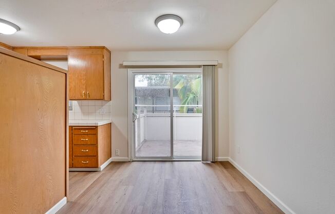 1 bed, 1 bath, 700 sqft, $2,300, Unit D