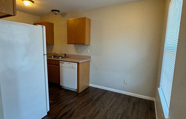 2 beds, 1 bath, 650 sqft, $675