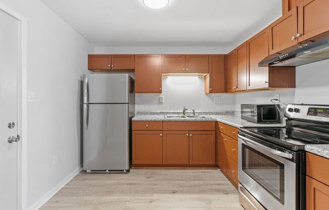 555-565 N Kent St