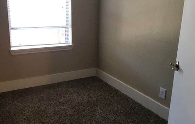 4 beds, 2 baths, 1,510 sqft, $1,450, Unit 306 Lackell  Unit 11