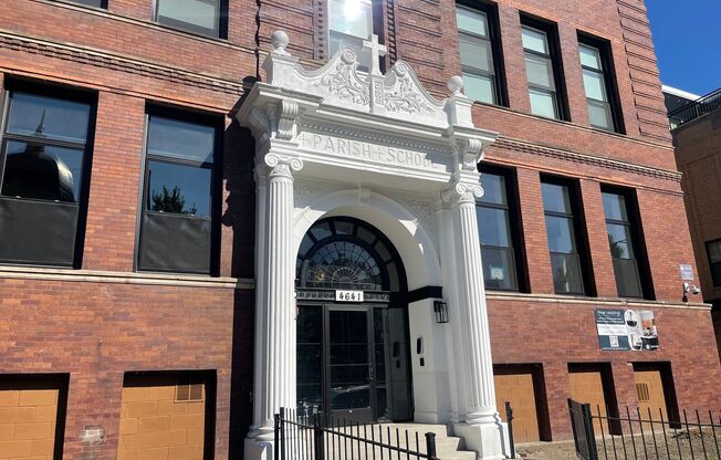 Studio, 1 bath, 415 sqft, $1,650, Unit 307
