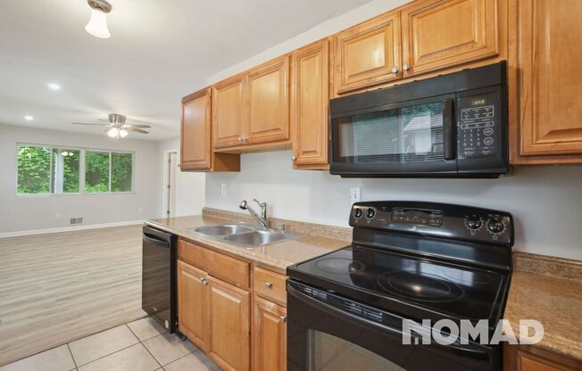 Charming 2BR Duplex in Fairburn