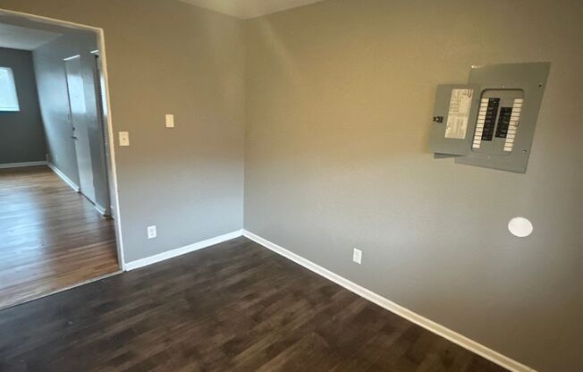 2 beds, 1 bath, 750 sqft, $1,045, Unit B08 1052 10