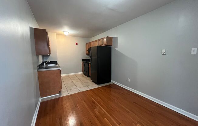 1 bed, 1 bath, 600 sqft, $1,539, Unit 5703 Hobart St. #21
