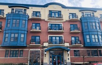 401 13th St. NE #208