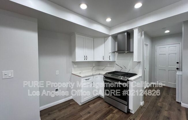 3831 W 182 ST