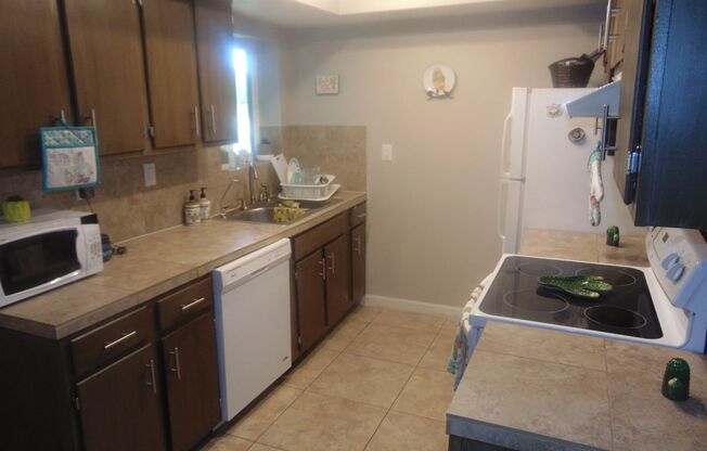 1 bed, 1 bath, $1,600, Unit Apt 122