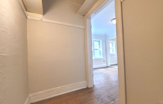 Studio, 1 bath, $745, Unit 112