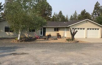 Spacious 3 Bedroom House in Redmond