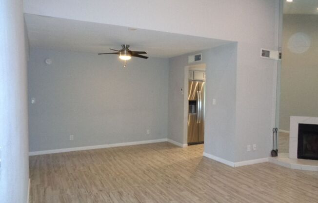 Spacious condo in Scottsdale-close to Scottsdale Shea Medical Center!