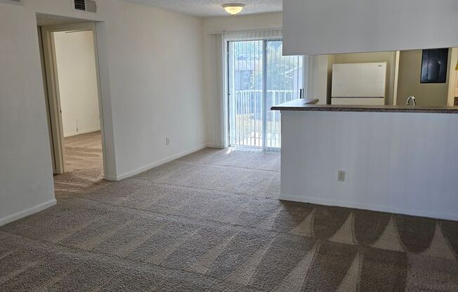 1 bed, 1 bath, 709 sqft, $830, Unit PG 0933