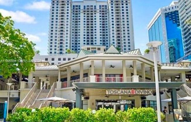 999 SW 1st Ave # 1807 (A11995566)