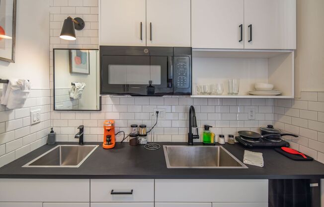 Studio, 1 bath, 150 sqft, $1,550, Unit 843 - 16
