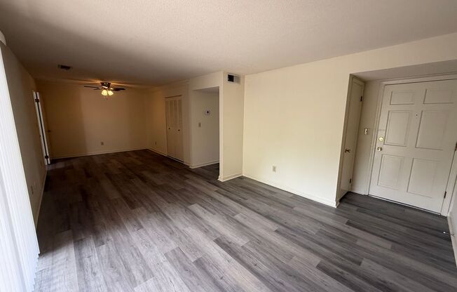 2 beds, 2 baths, 1,200 sqft, $1,395, Unit 406-4