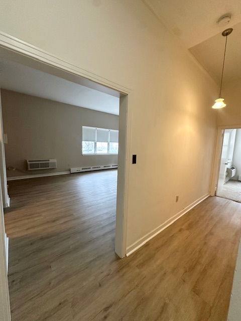 1121 N WAVERLY PL