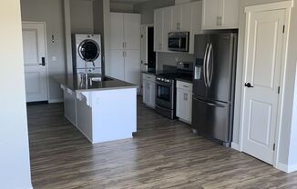 Studio, 1 bath, 516 sqft, $2,395, Unit 302