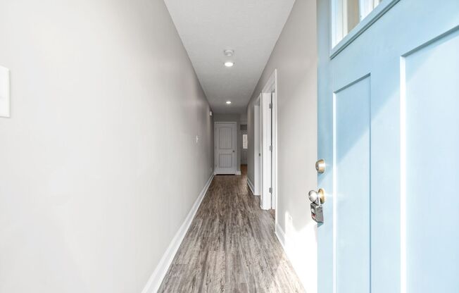 3 beds, 3 baths, $1,425, Unit # 201